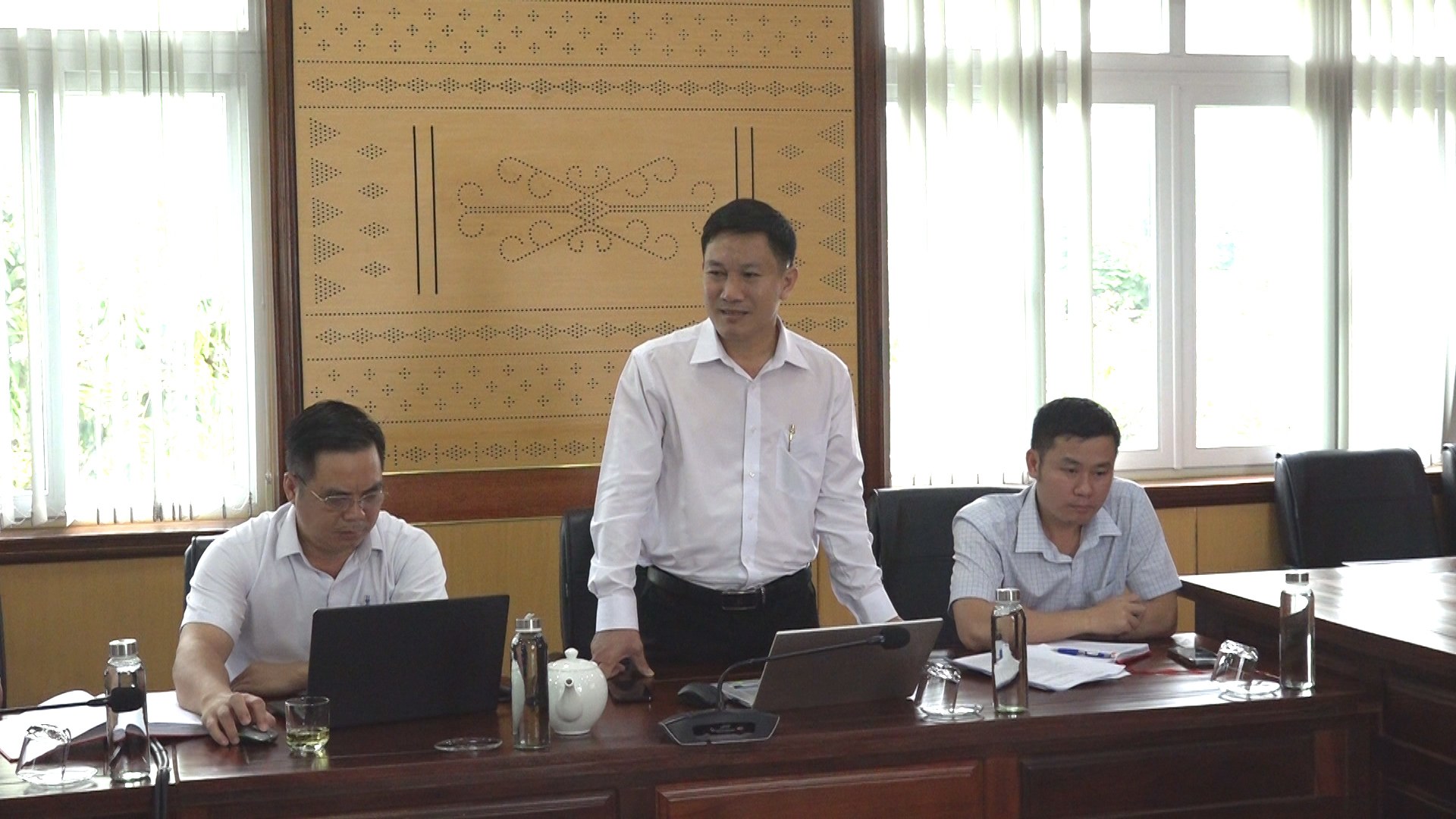 BAN TIN TONG HOP TUAN.00_04_56_27.Still002
